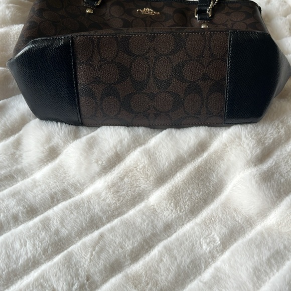 Coach Signature Black Tote Bag - Picture 7 of 8